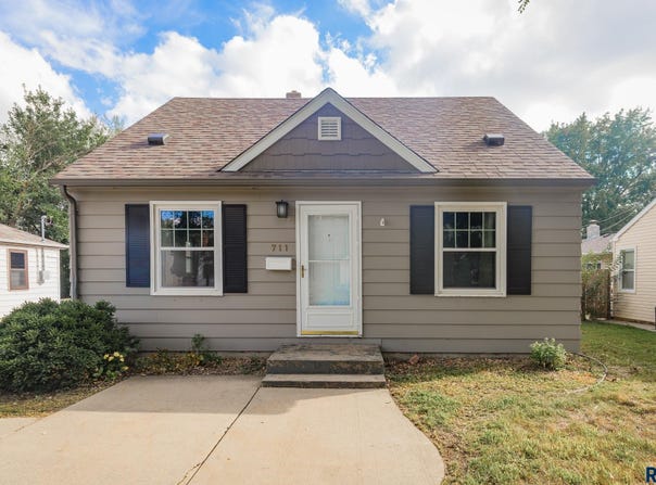711 W 37th St, Sioux Falls, SD 57105