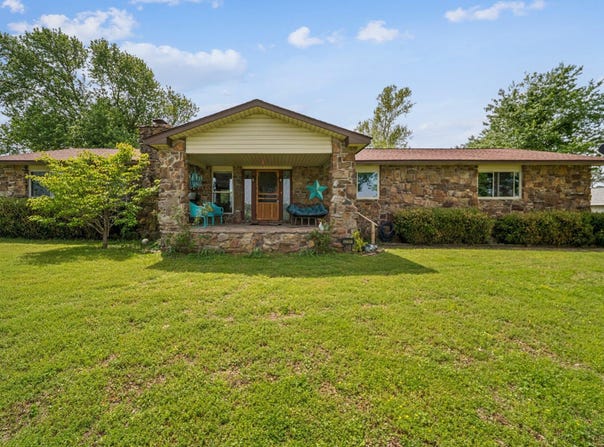 62951 E 280 Road, Grove, OK 74344