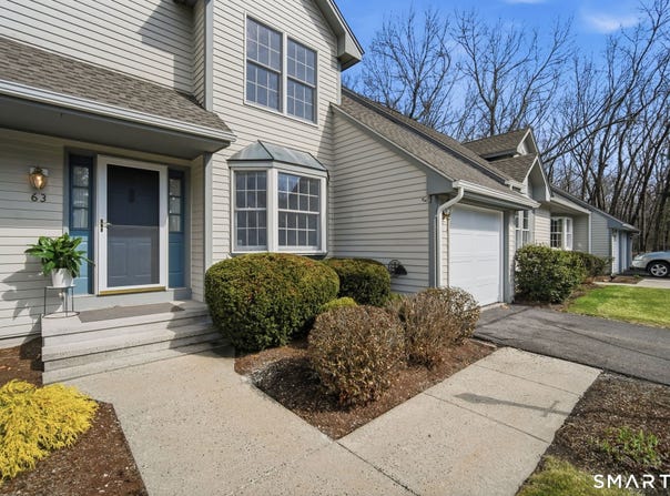 63 Dartmoor, Enfield, CT 06082