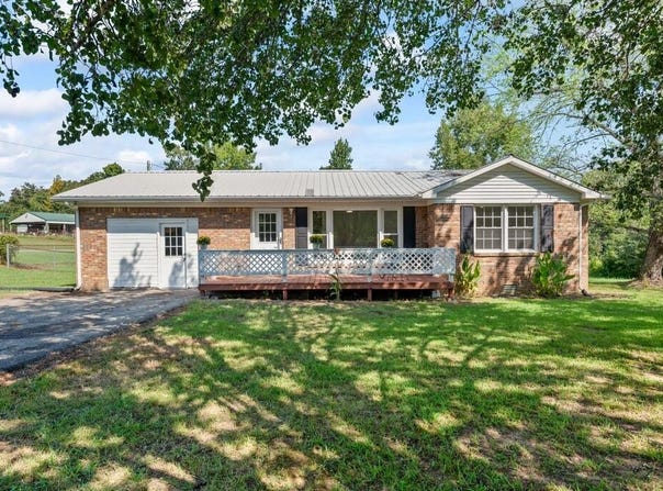 240 Bain Rd, BIG SANDY, TN 38221