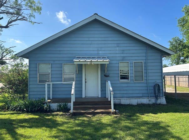 300 Harrison Avenue, Newcastle, TX 76372