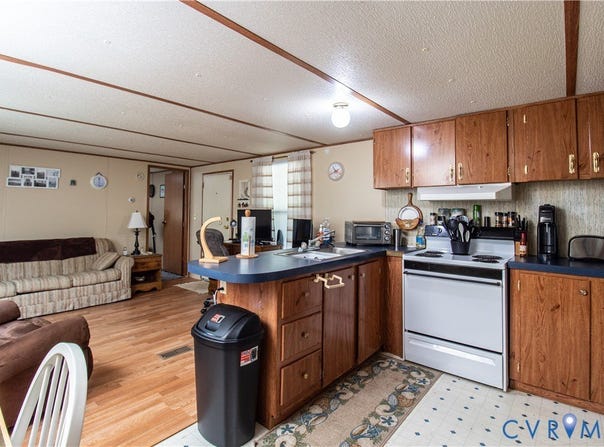 151 Ford Trail, Bracey, VA 23919