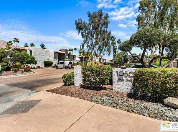 1050 E Ramon Rd, Palm Springs, CA 92264