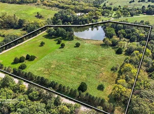 Betty Jane Road, Kingston, MO 64650