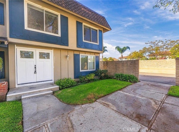 4435 Larwin, Cypress, CA 90630