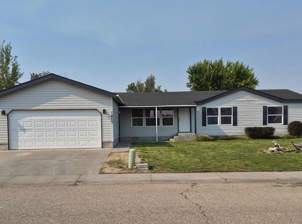 1470 Windmere Dr, Mountain Home, ID 83647