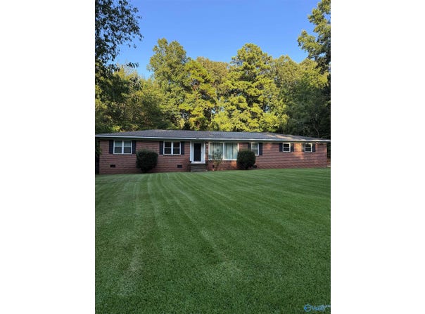 325 4th Avenue E, Glencoe, AL 35905