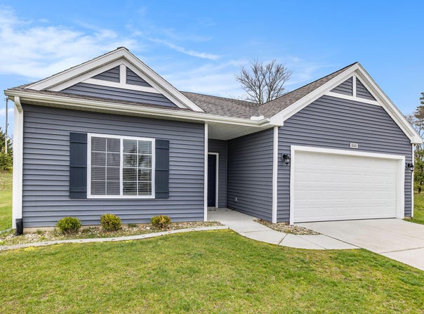 945 Ridgetop Circle, Kalamazoo, MI 49009