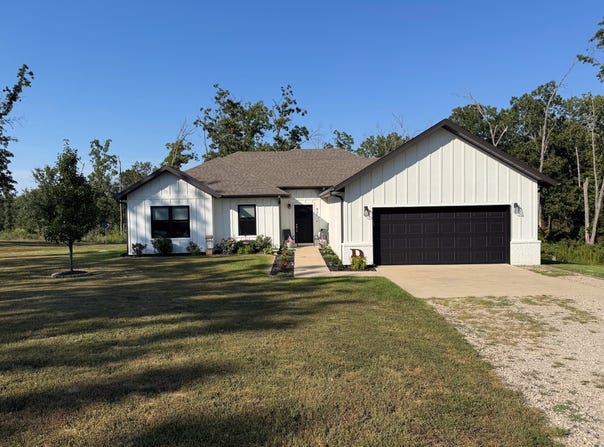421 Ira Drive, Seymour, MO 65746