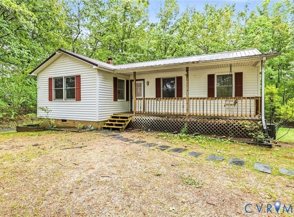 3220 Greenway Road, Gladstone, VA 24553