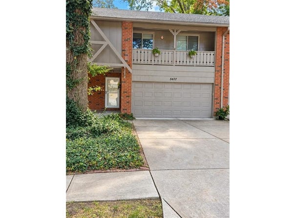 5407 W 103 Terrace, Overland Park, KS 66207