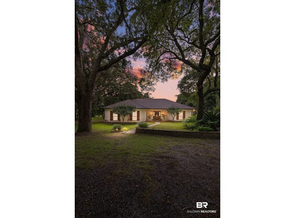 9445 County Road 97, Elberta, AL 36530