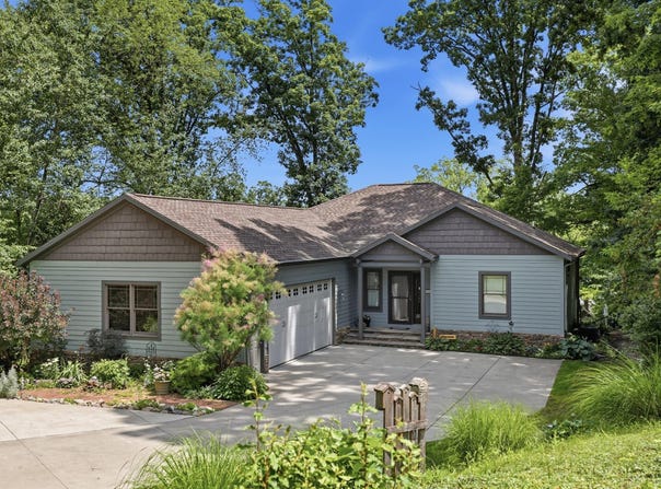 7352 Hallridge Drive NE, Belding, MI 48809