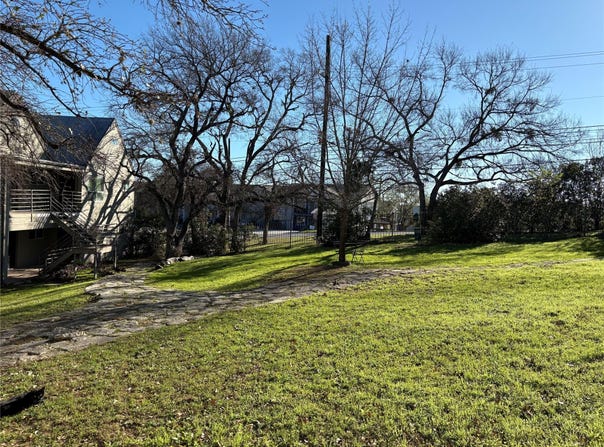 1514 Parker Ln, Austin, TX 78741