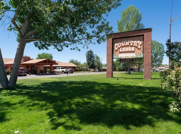 1624 E Main Street, Montrose, CO 81401