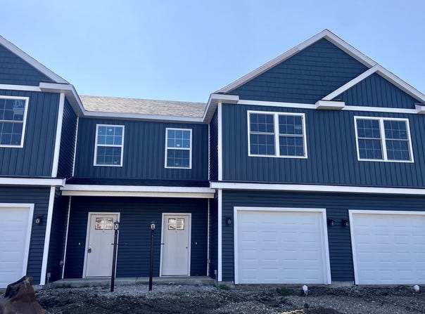 3329 Stoneway Court, Champaign, IL 61822