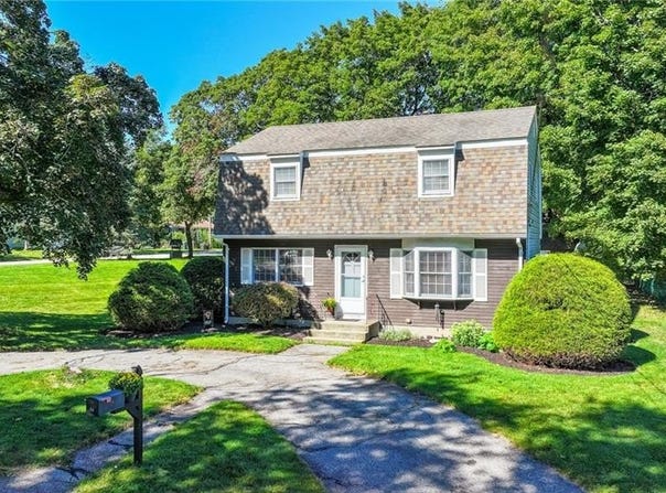 14 Sutton Street, Smithfield, RI 02828