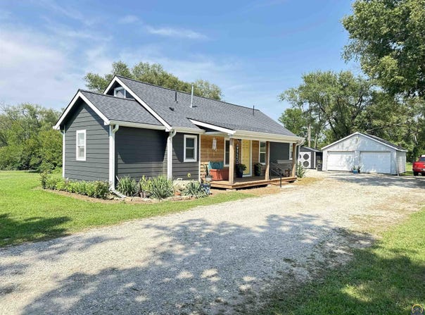 4200 NW Rochester RD, Topeka, KS 66617