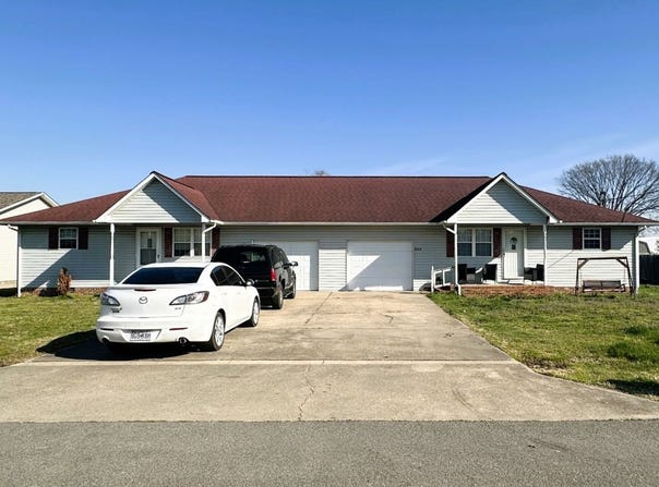 804 A & B Susan St, Dexter, MO 63841