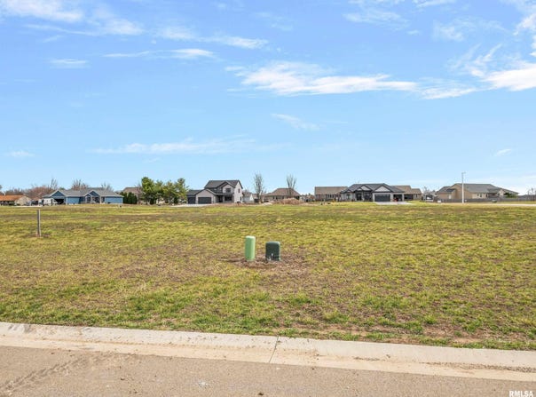 412 Sundown Lane, Chatham, IL 62629