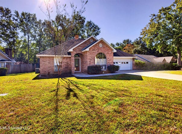 5512 Ahoni Street, Diamondhead, MS 39525