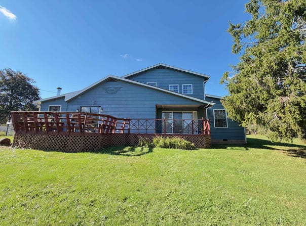1379 E Campbell Park Drive, Huntington, WV 25705