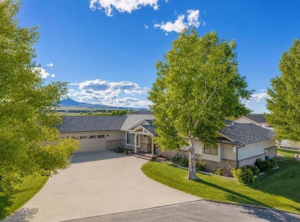 39 Nez Perce Dr, Cody, WY 82414