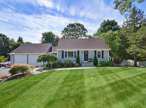 19 Walnut Street, Rehoboth, MA 02769