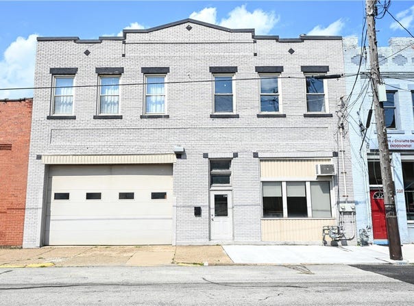 230 Mckean Ave, Charleroi Boro, PA 15022