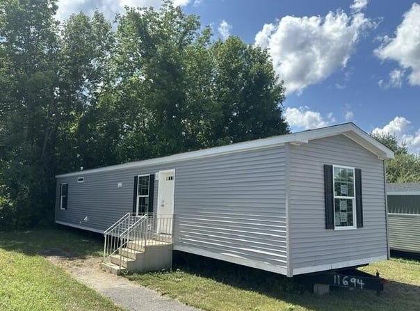 499 Augusta Road, Winslow, ME 04901