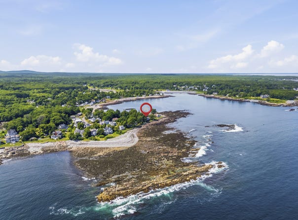 3 Barn Point Road, York, ME 03909