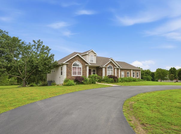 2355 S County Lane 124, Carthage, MO 64836