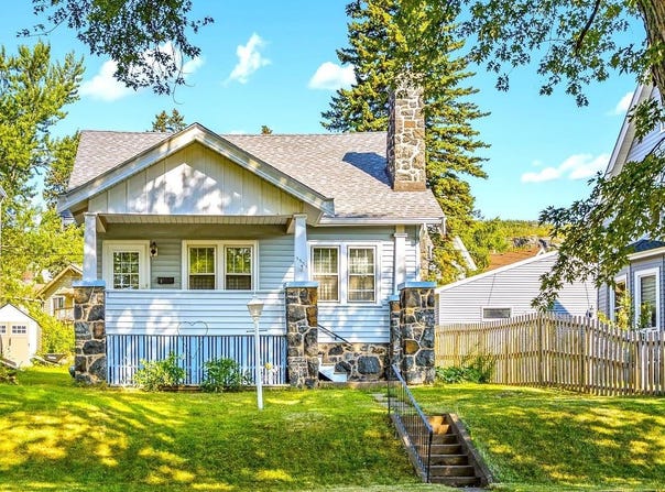 5505 W 8th St, Duluth, MN 55807-1927