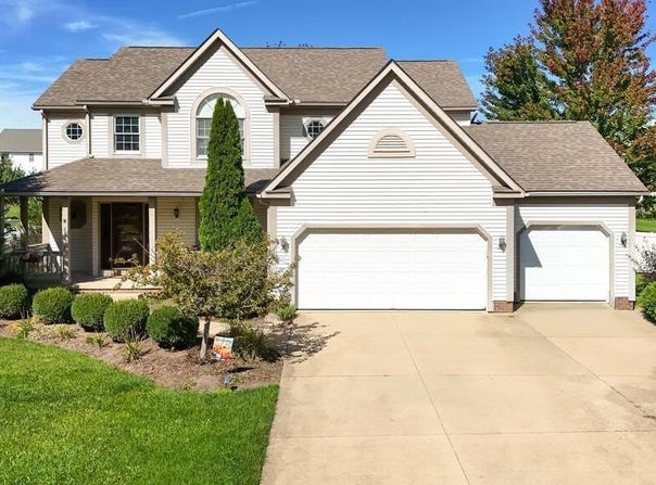 411 Hillbrook Drive, Cuyahoga Falls, OH 44223