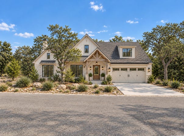 132 W Pat Dolan, Blanco, TX 78606