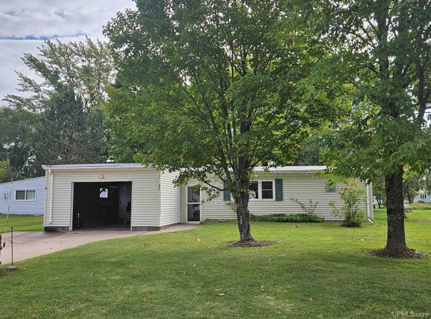 50 Maple Street, White Pine, MI 49971