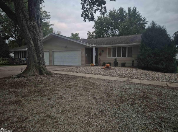 514 E Lucas, Algona, IA 50511