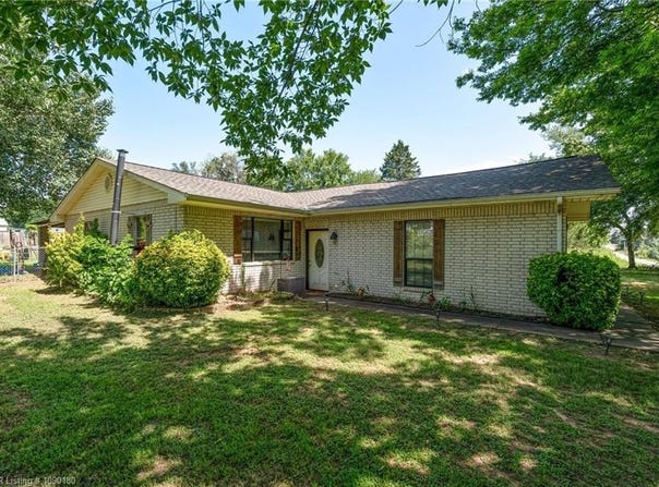 2306 Pevehouse RD, Van Buren, AR 72956