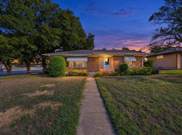 301 Hillcrest Avenue, Richardson, TX 75081