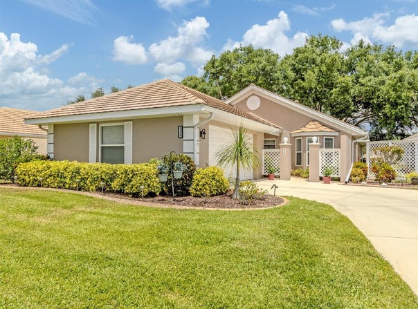 525 CLUBSIDE Circle, VENICE, FL 34293