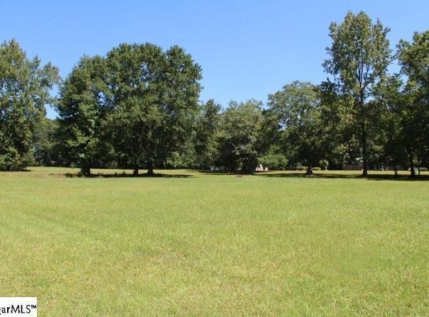 Sam Drive lot: B Sam Drive, Belton, SC 29627