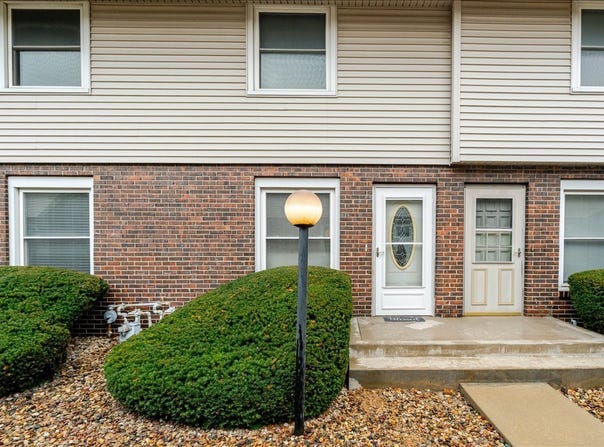 103 S Towanda Avenue, Normal, IL 61761
