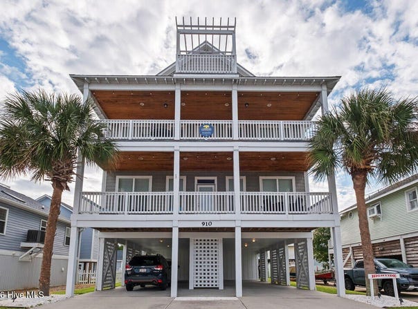 910 Canal Drive, Carolina Beach, NC 28428