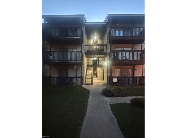 144 Wells Court, Hampton, VA 23666