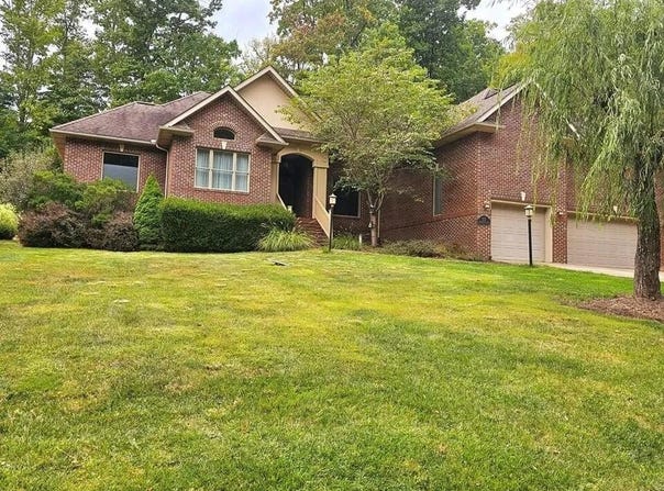 111 Barnstaple dr, DANIELS, WV 25832