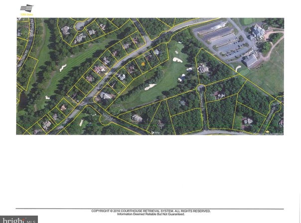 100 WOLF HOLLOW Road, LAKE HARMONY, PA 18624