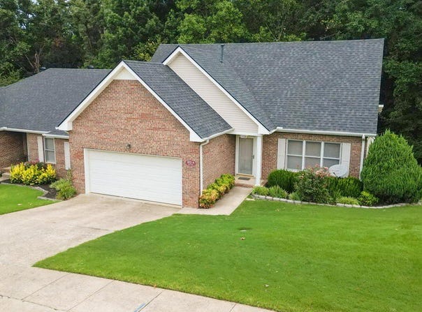 302A Paris Harbor Dr., PARIS, TN 38242
