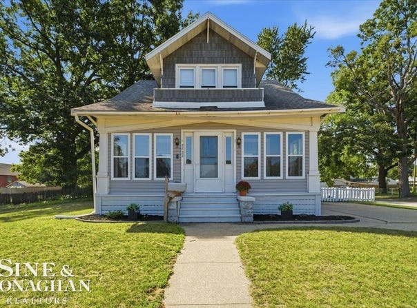 2822 S Boulevard, Port Huron, MI 48060-1676