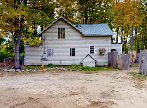 10 No Name Street, Norway, ME 04268