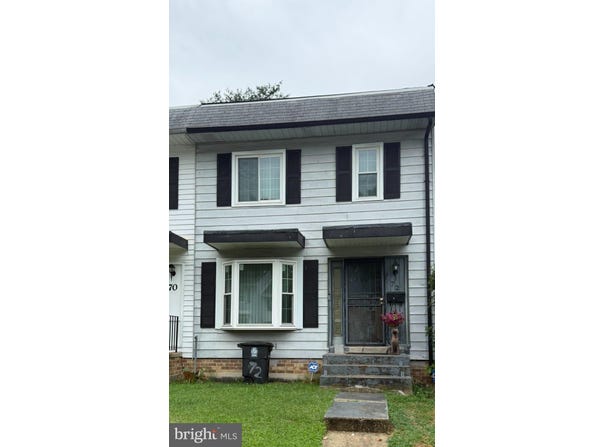 72 DAIMLER Drive, CAPITOL HEIGHTS, MD 20743